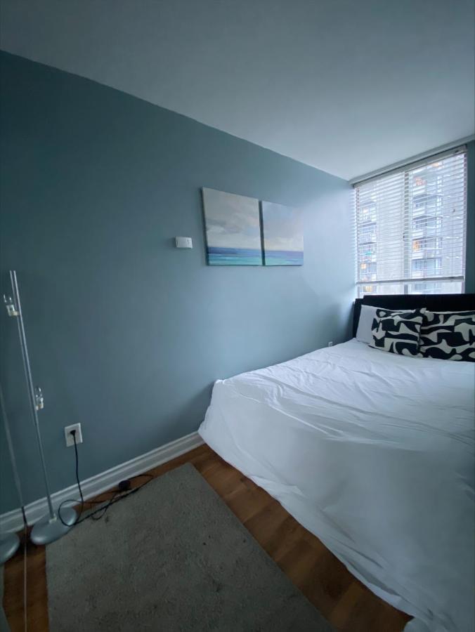 Lovely Condo Vancouver Exterior photo